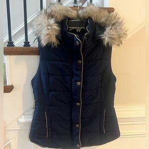 PRINCE AND FOX Puffer Vest with Faux Fur Hood